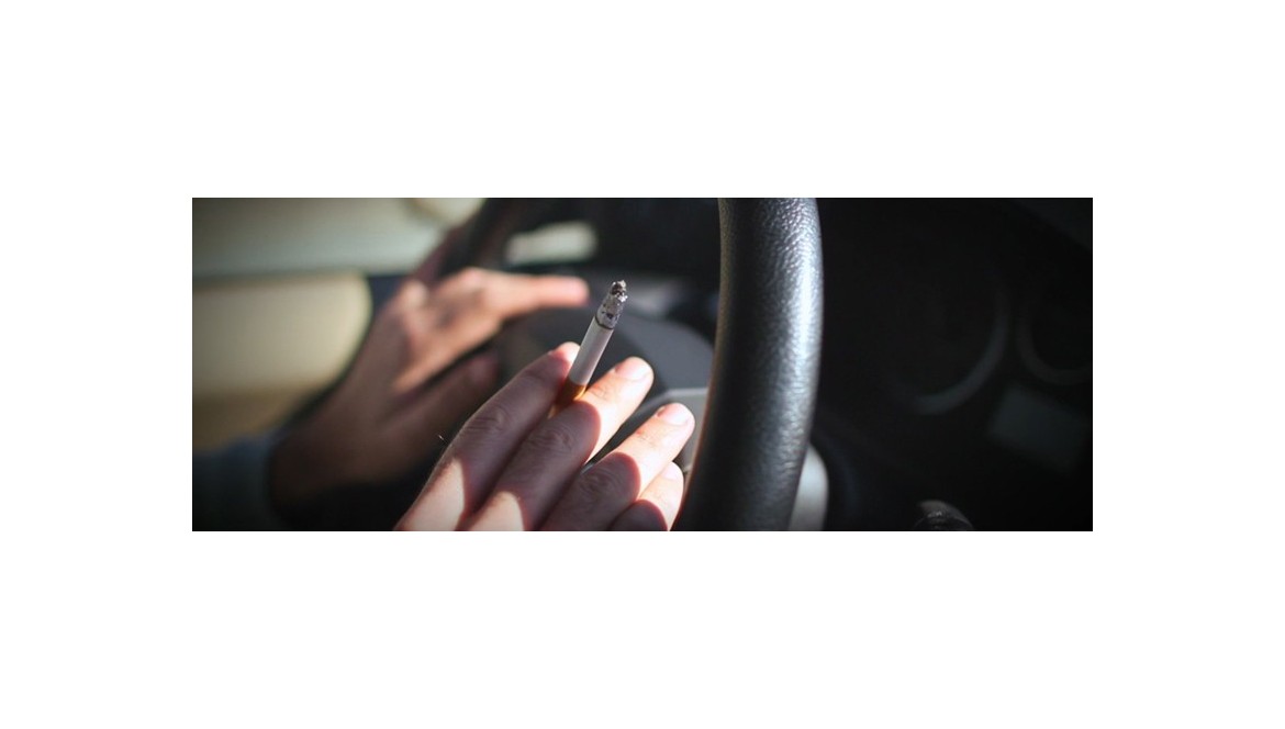 Rauchgeruch aus Auto entfernen